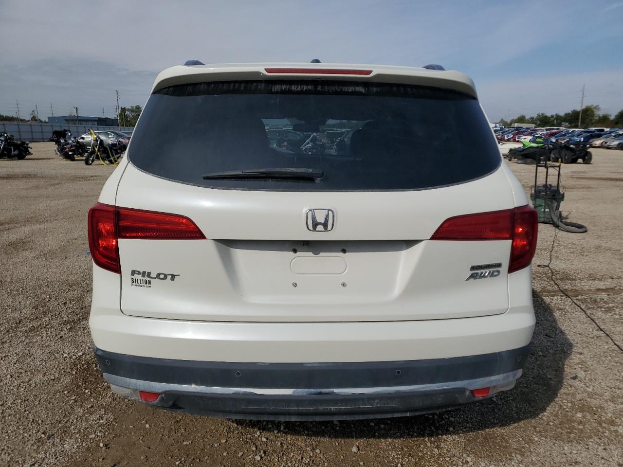 Honda Pilot Touring Image 7