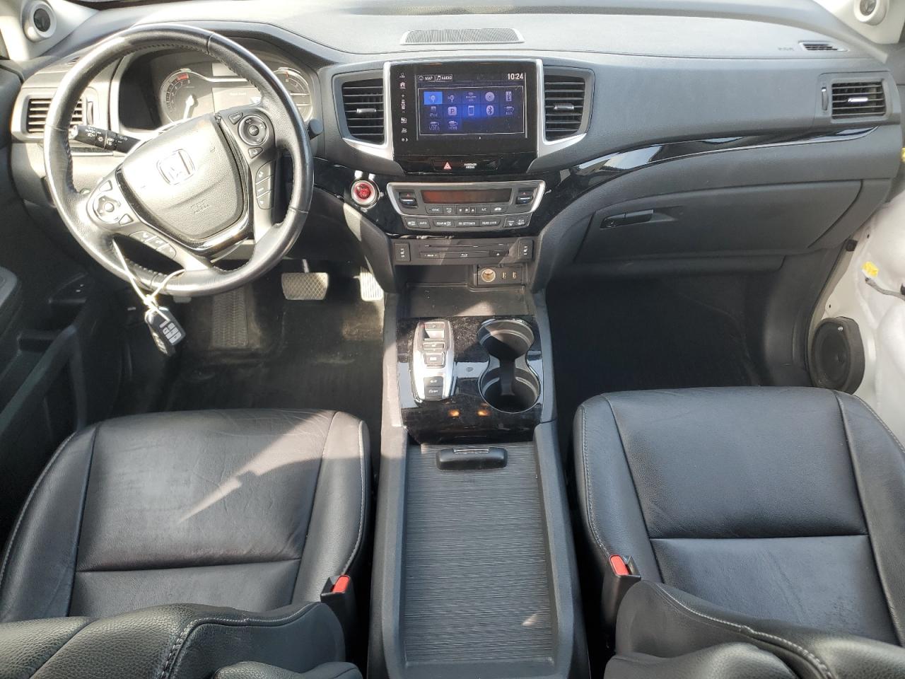 Honda Pilot Touring Image 6