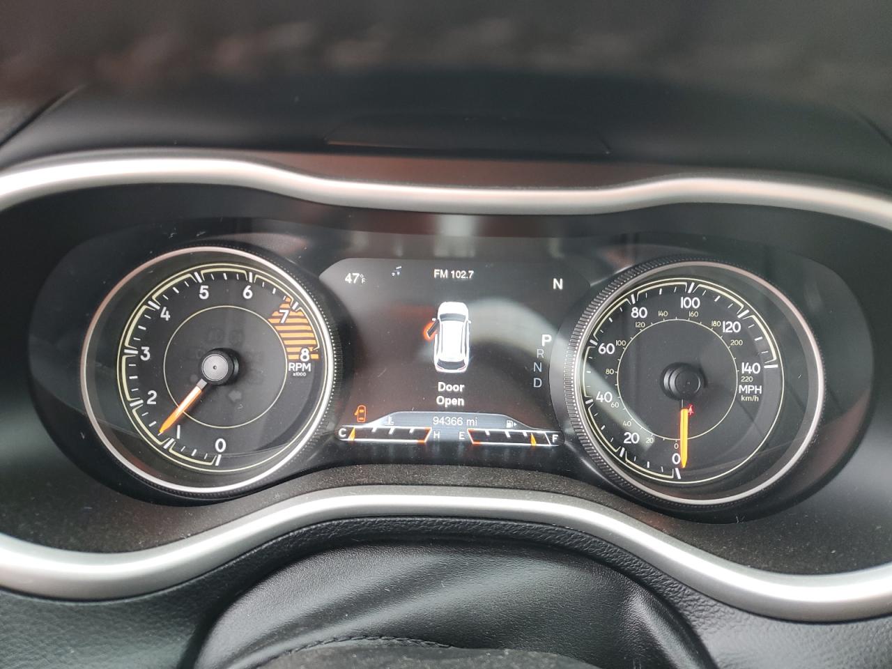 Jeep Cherokee Trailhawk Image 3