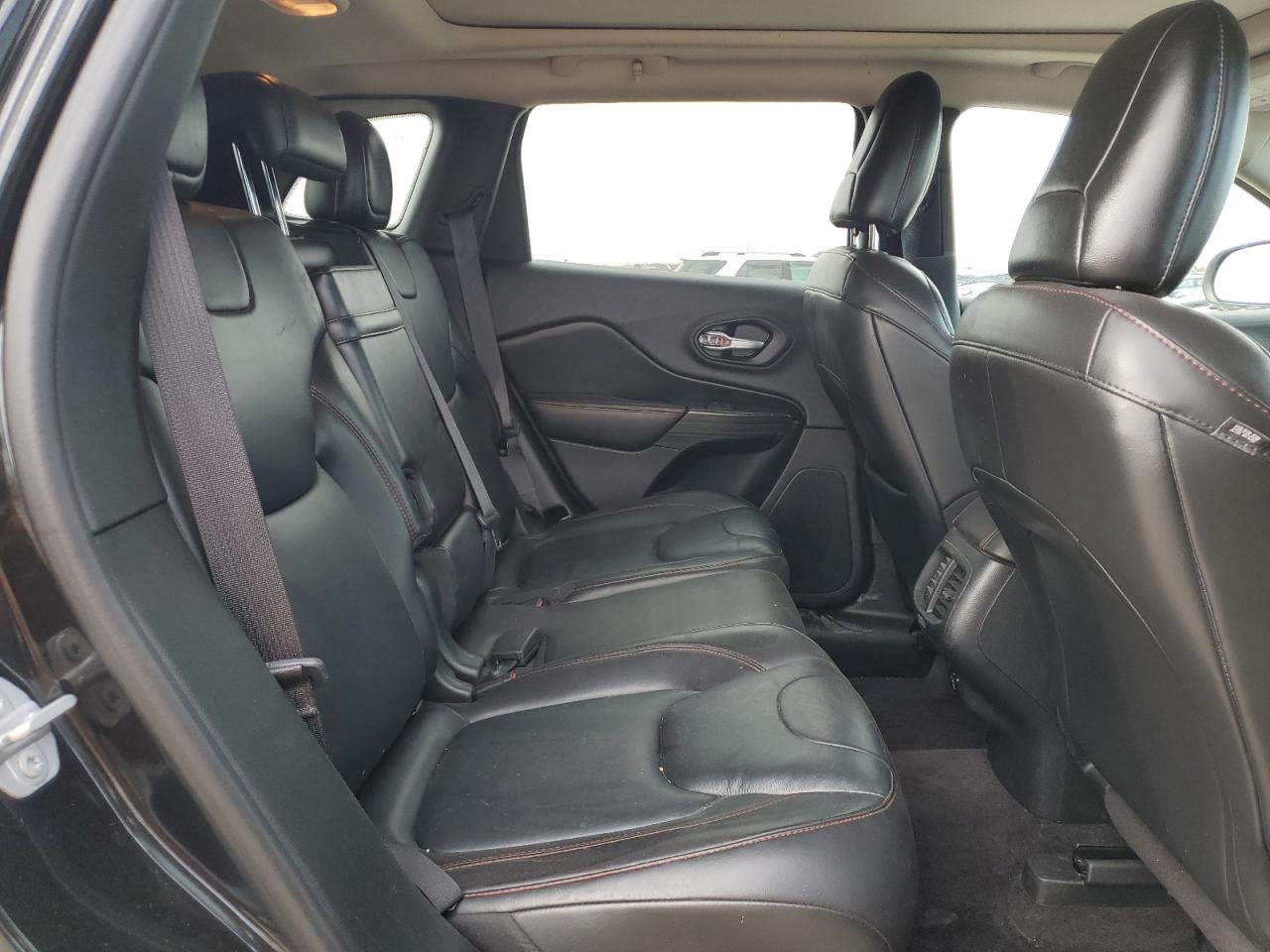 Jeep Cherokee Trailhawk Image 5