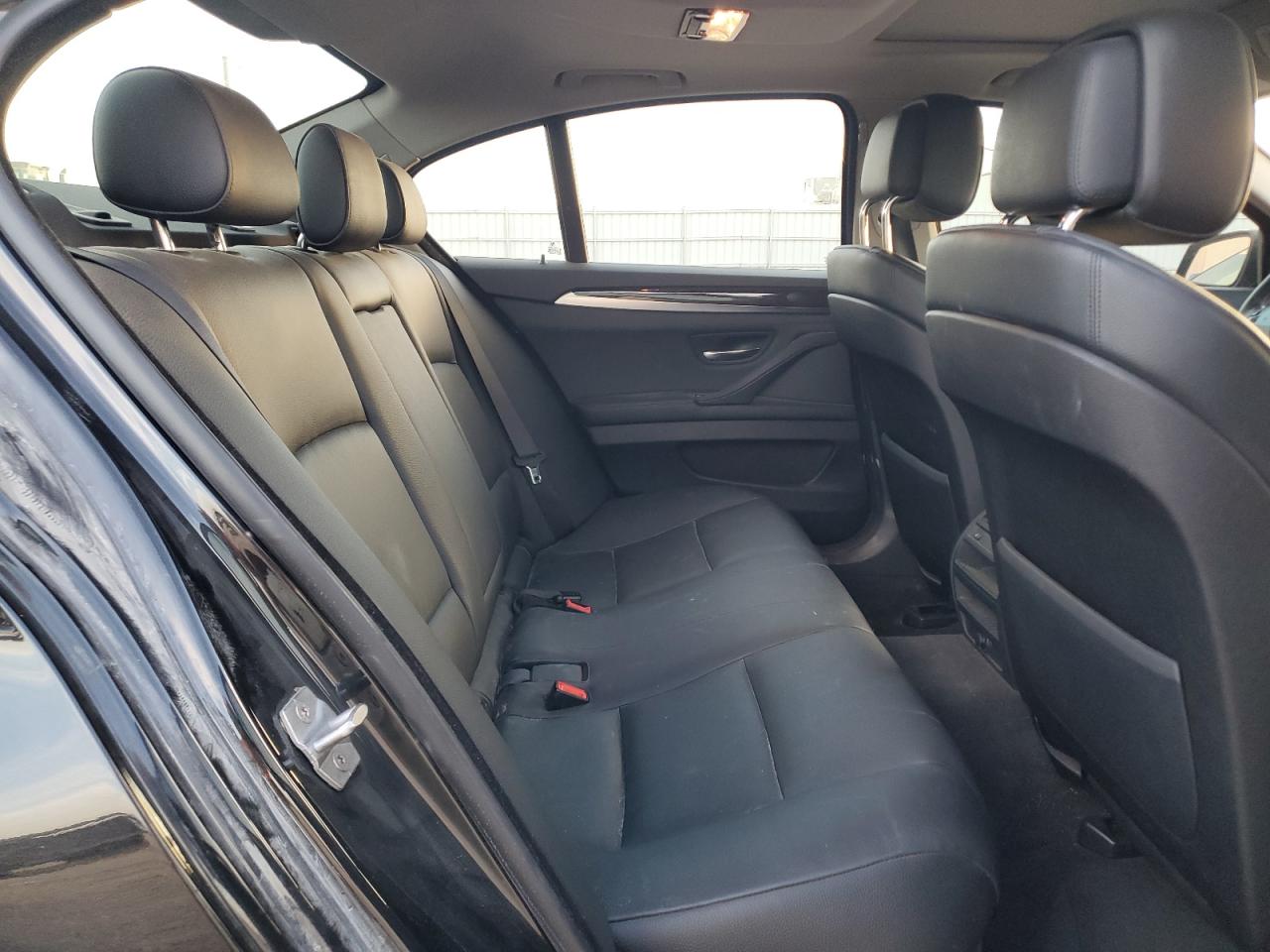 BMW 5 Series Xi Image 5