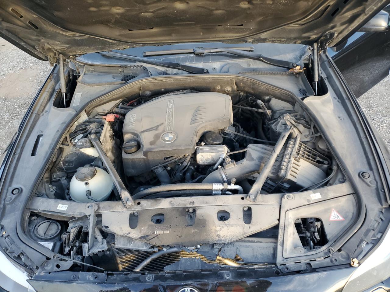 BMW 5 Series Xi Image 3