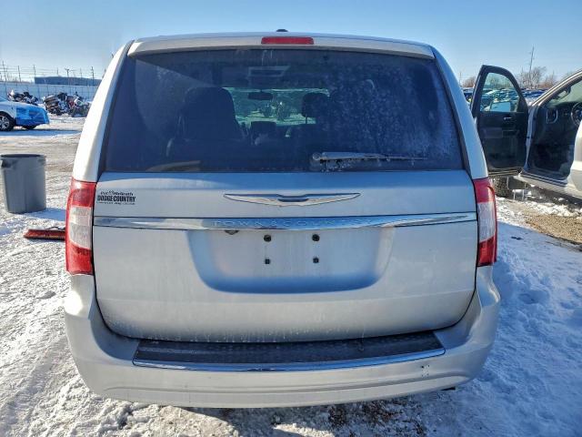 Chrysler Minivan Touring L Image 7