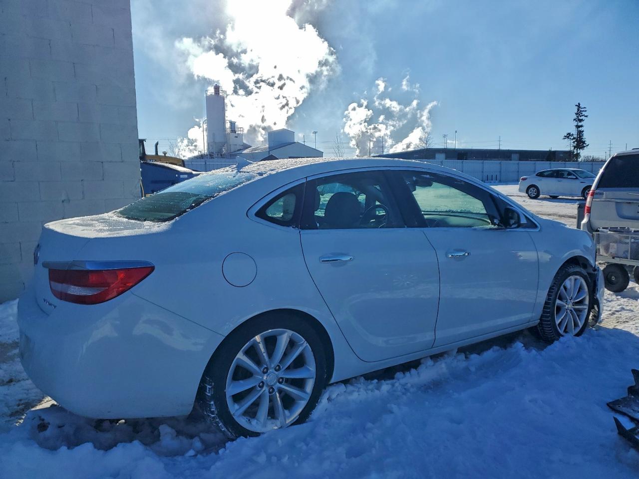 Buick Verano Image 3