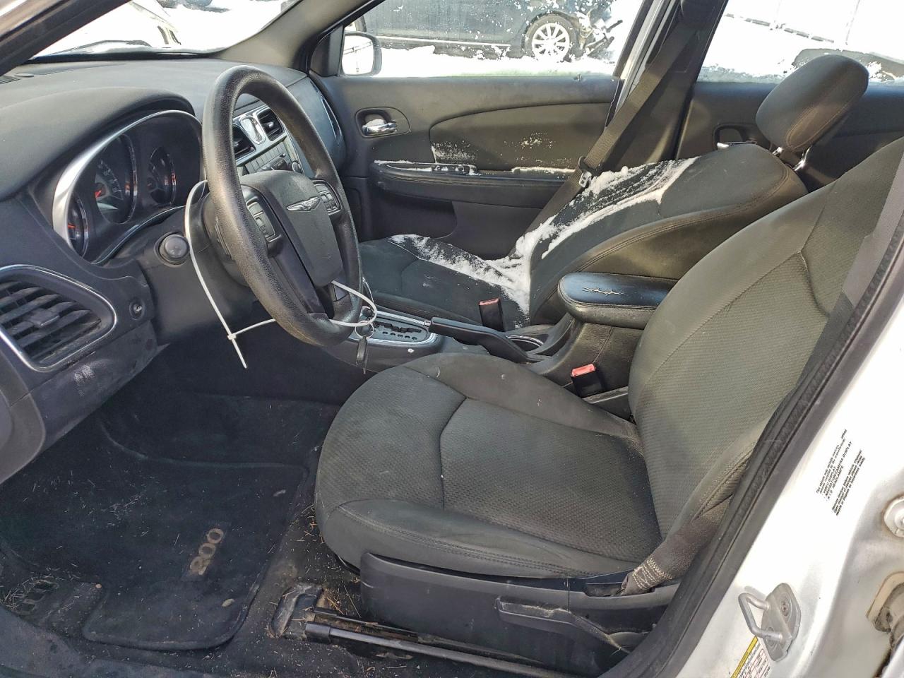 Chrysler 200 Lx Image 3