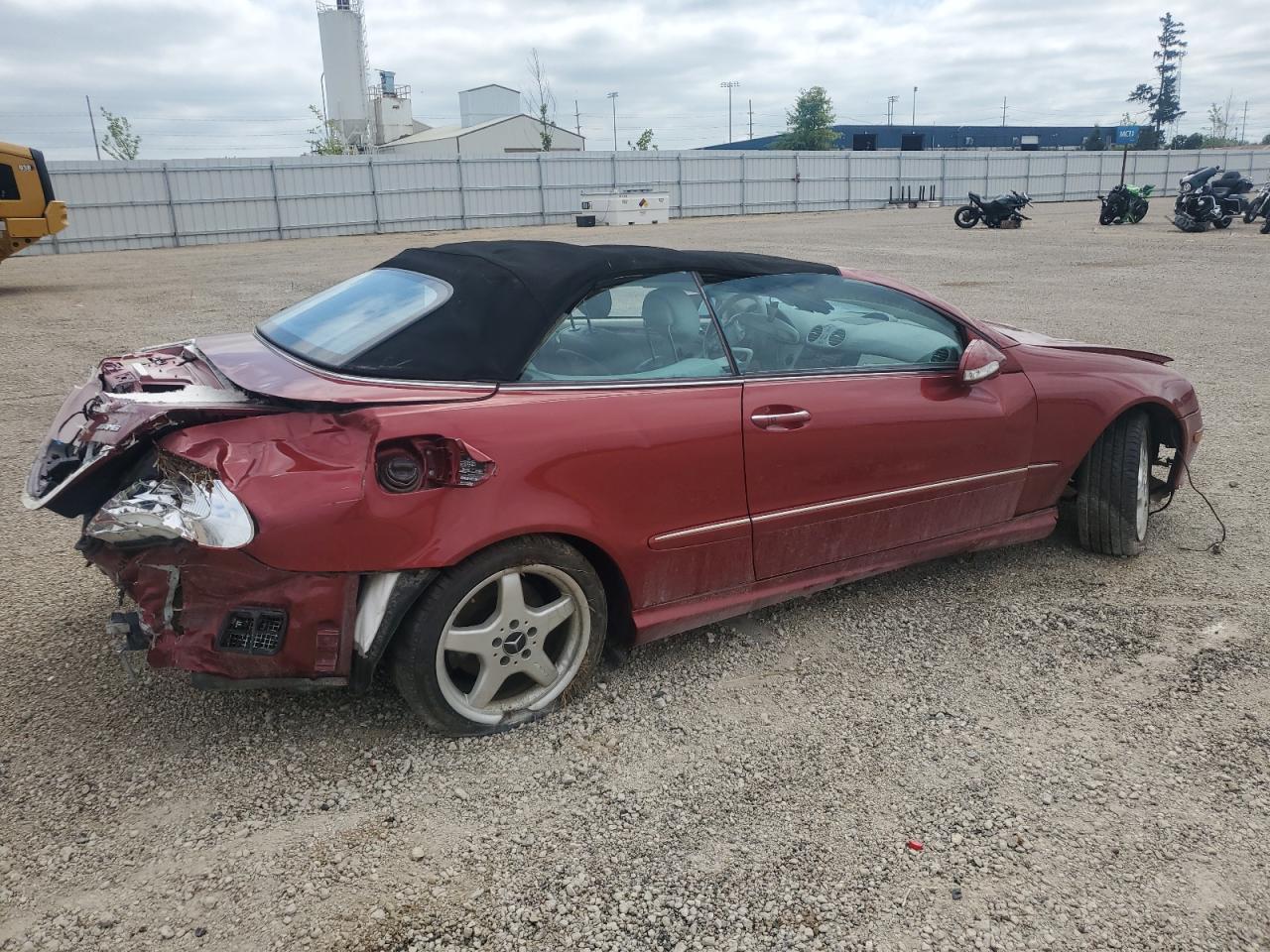 Mercedes-Benz Clk-class 500 Image 11