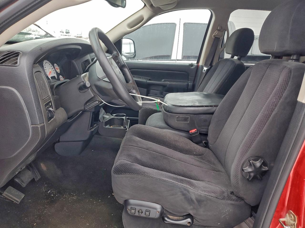 Dodge Ram 1500 St Image 4