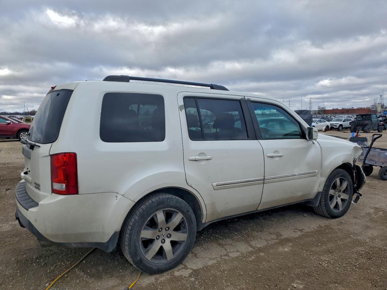 Honda Pilot Touring Image 3