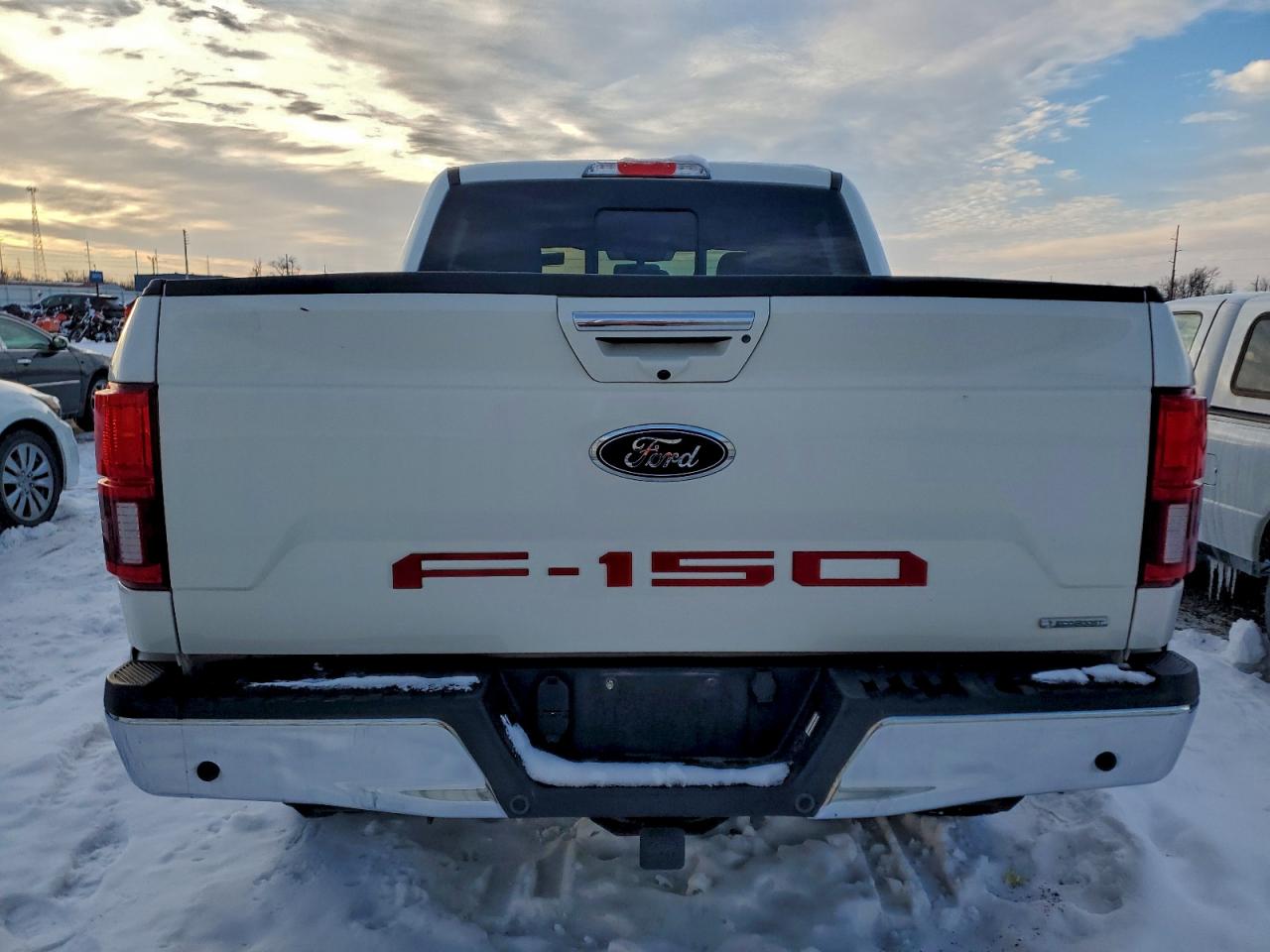 Ford F-150 Supercrew Image 4