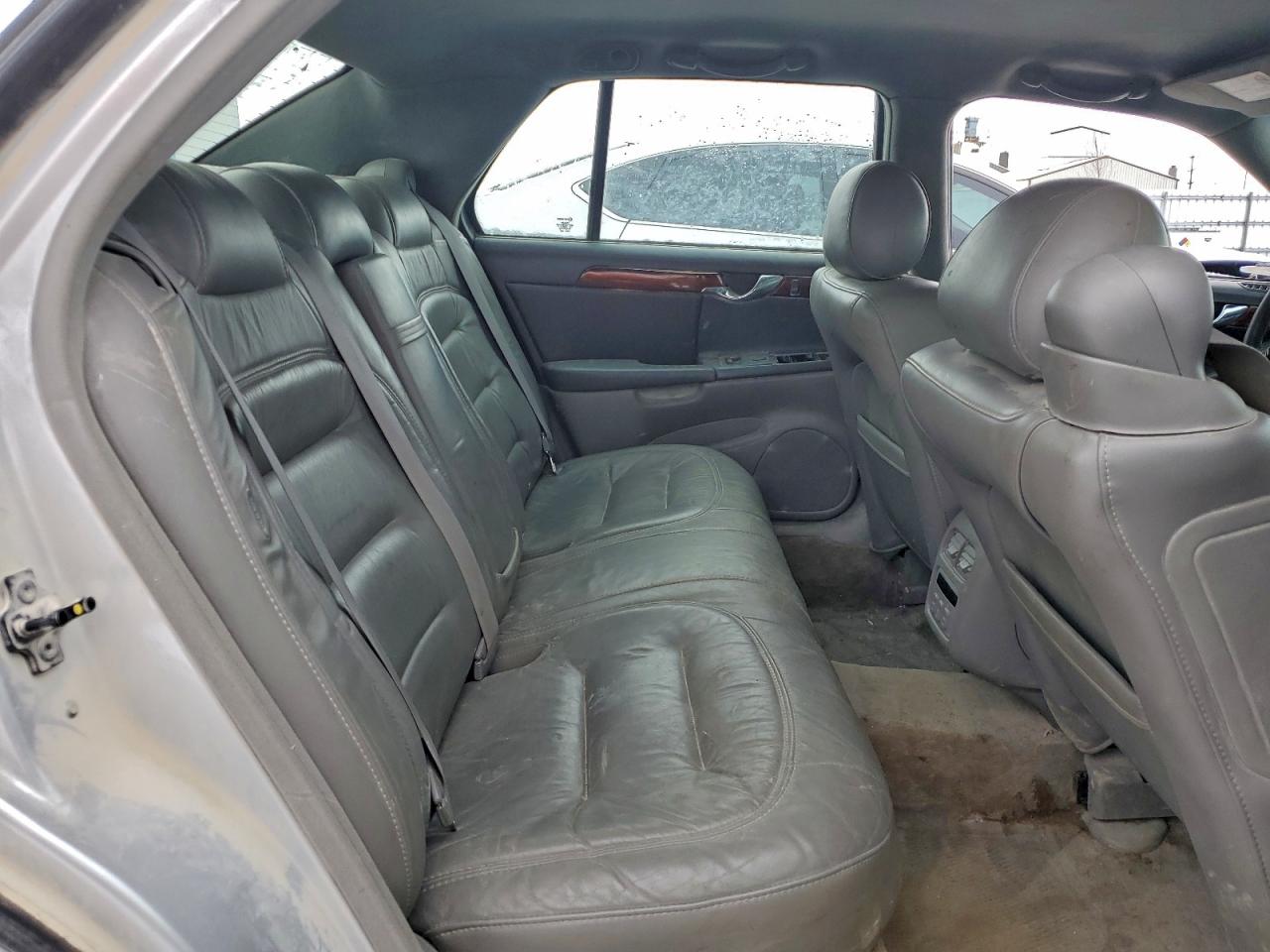 Cadillac DeVille Image 10