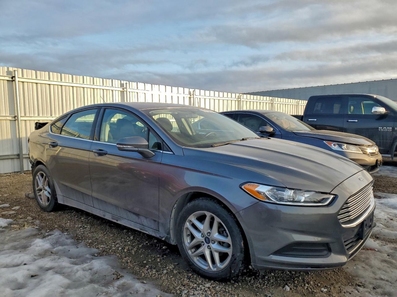 Ford Fusion Se Image 3