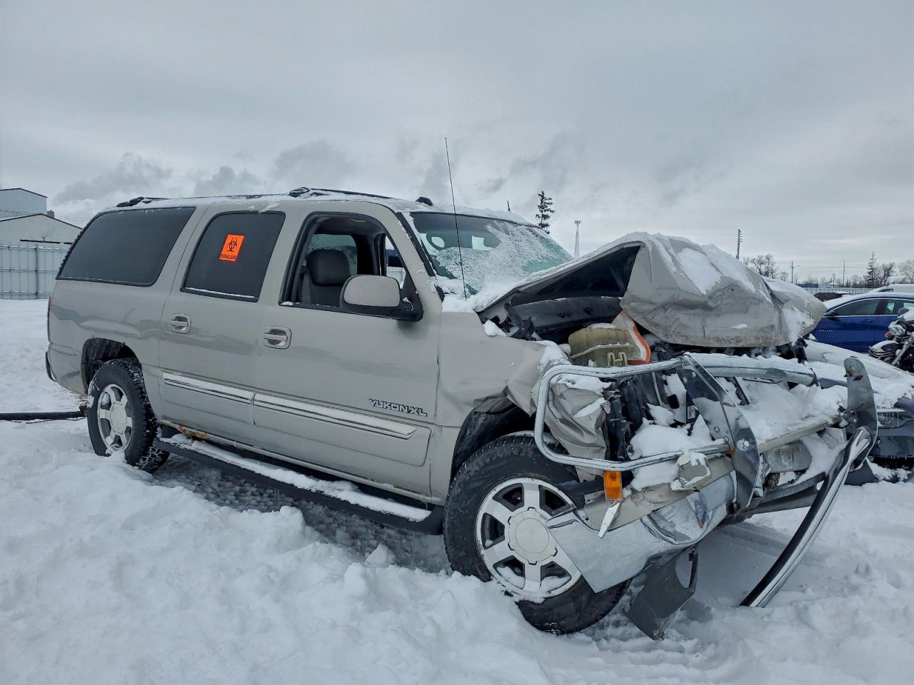 GMC Yukon K1500 Image 3