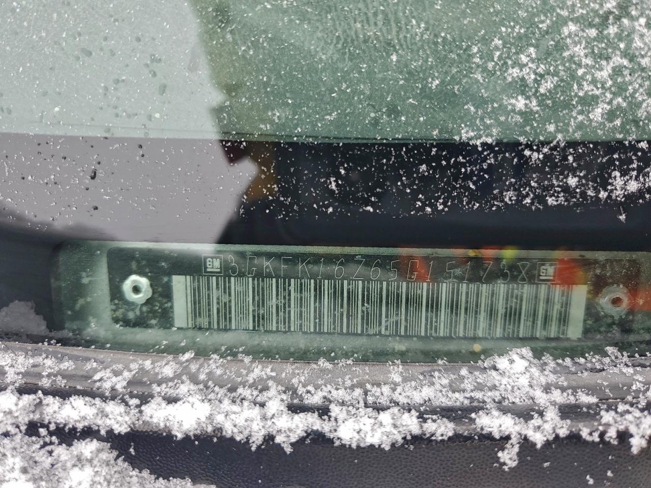 GMC Yukon K1500 Image 12