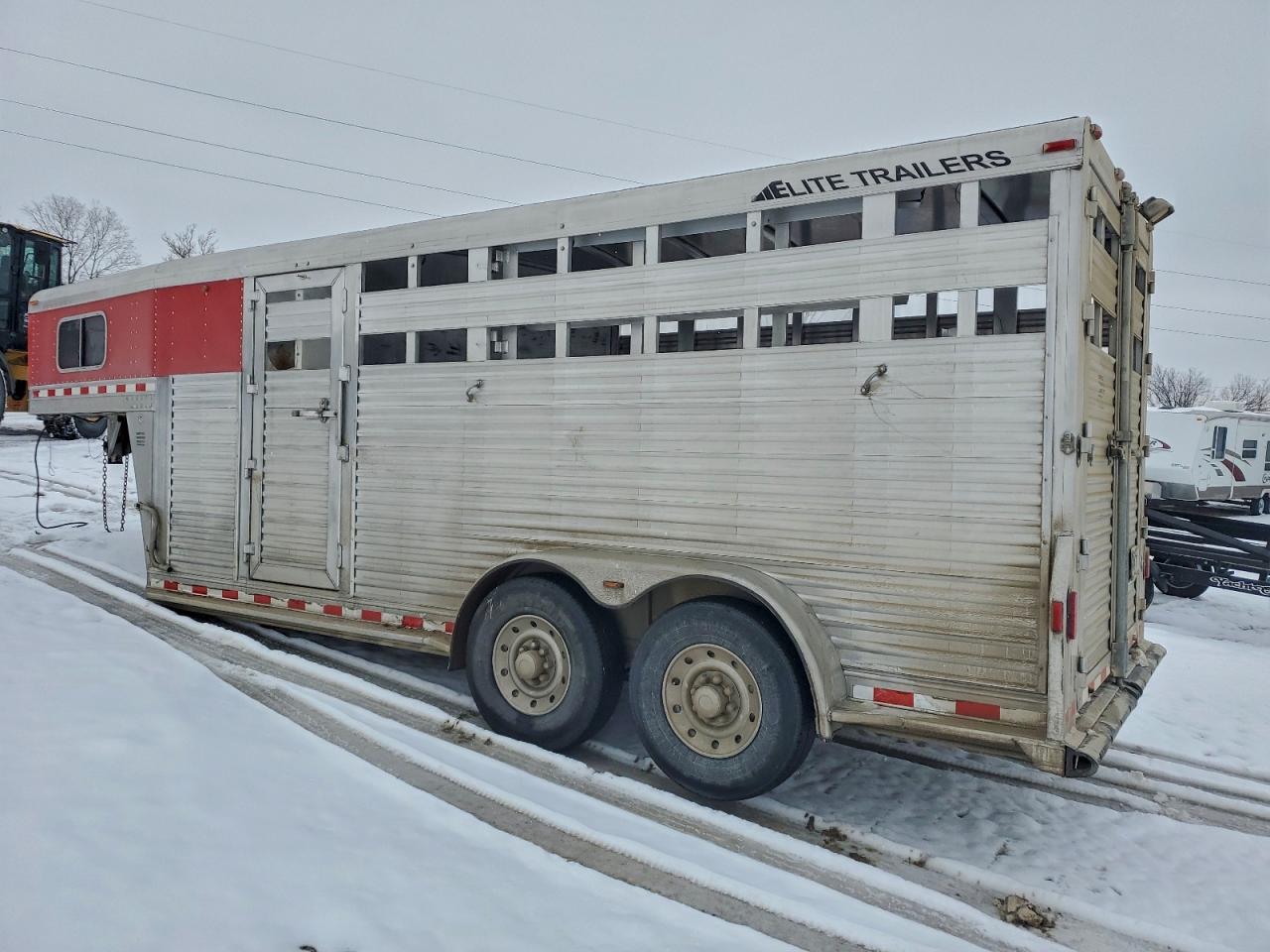 Elite Trailer Image 6