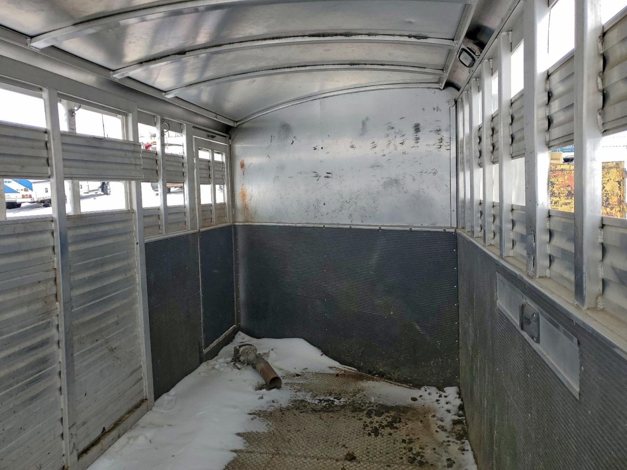 Elite Trailer Image 9