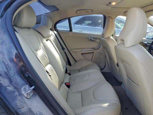 Volvo S60 T5 Image 10