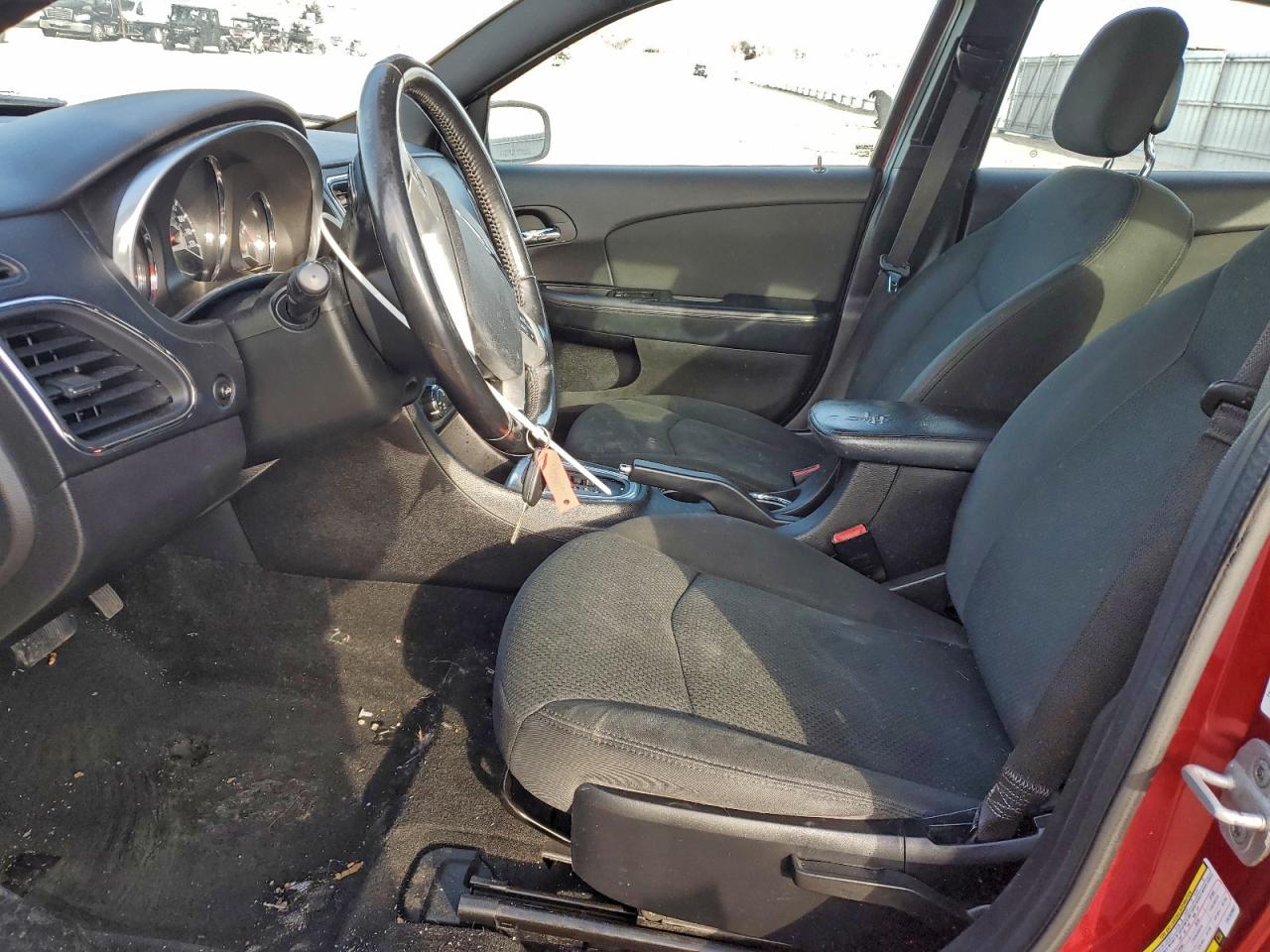 Chrysler 200 Touring Image 4