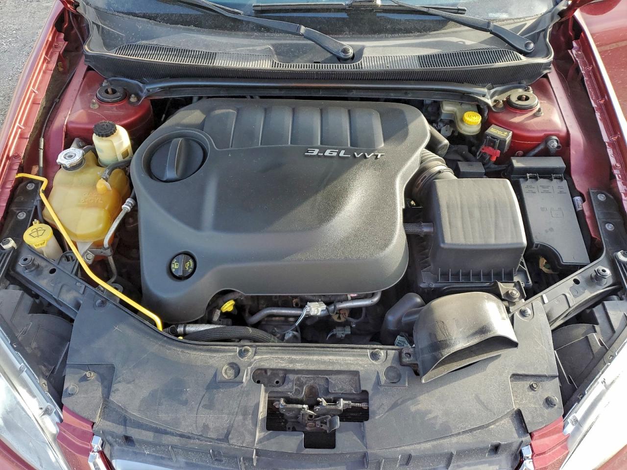 Chrysler 200 Touring Image 3