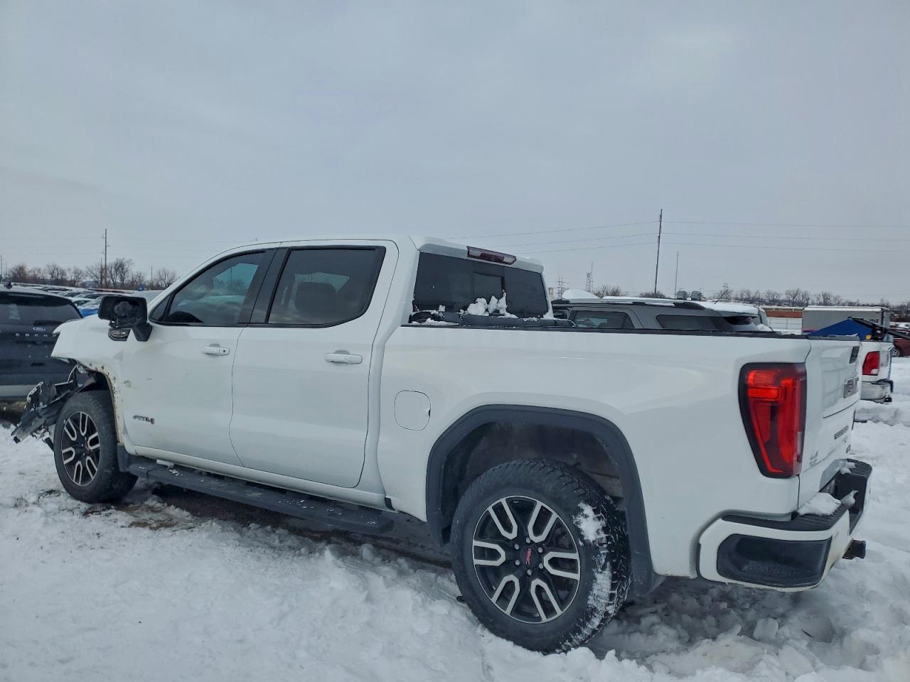 GMC Sierra K1500 At4 Image 3