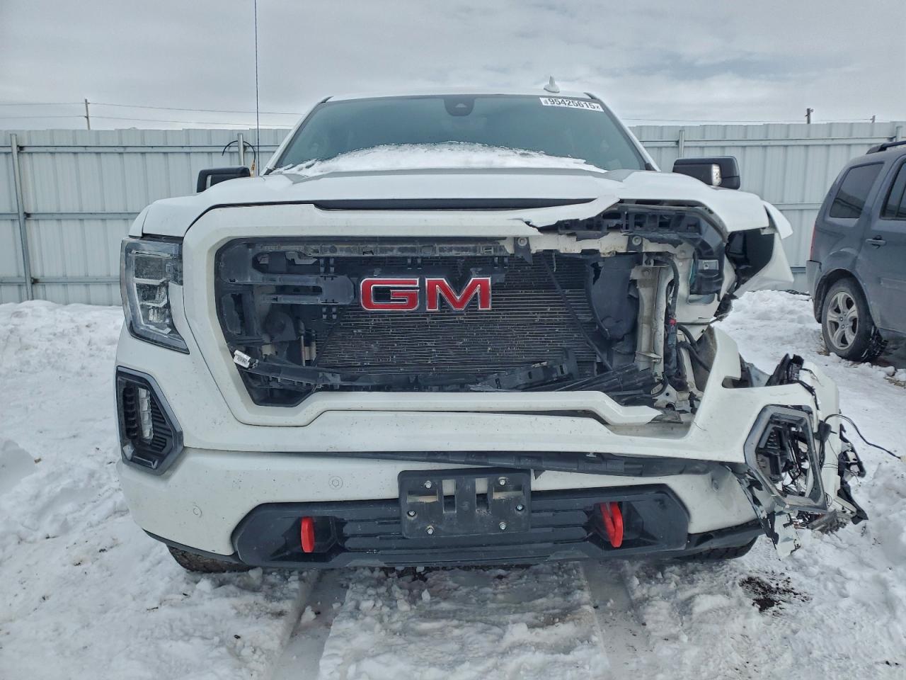 GMC Sierra K1500 At4 Image 2