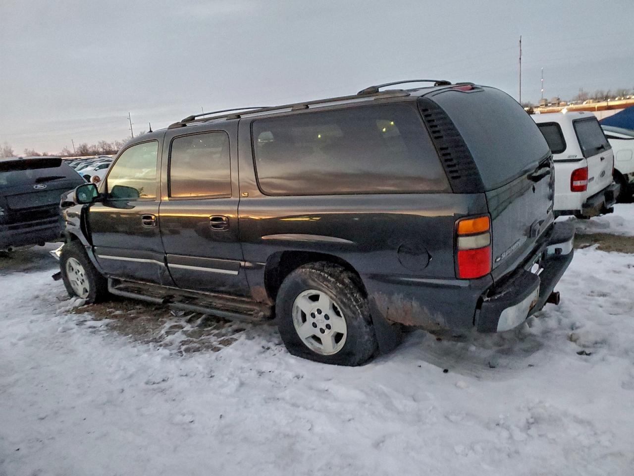Chevrolet Suburban K1500 Image 4