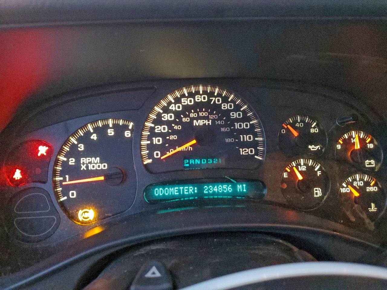 Chevrolet Suburban K1500 Image 11