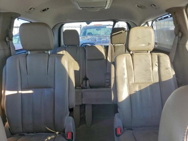 Chrysler Minivan Touring L Image 6