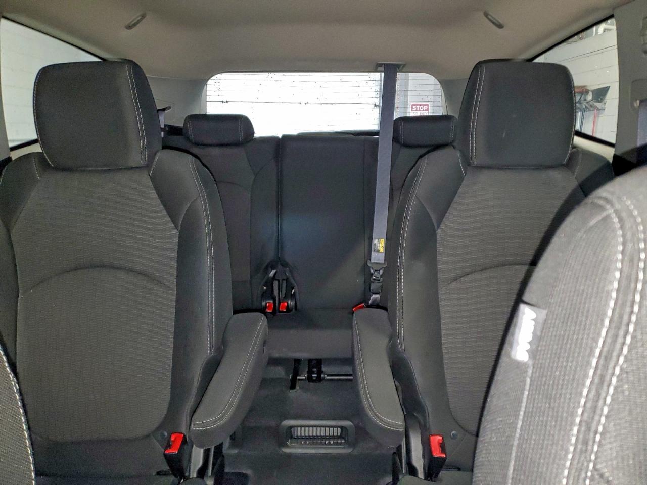 Chevrolet Traverse Lt Image 9