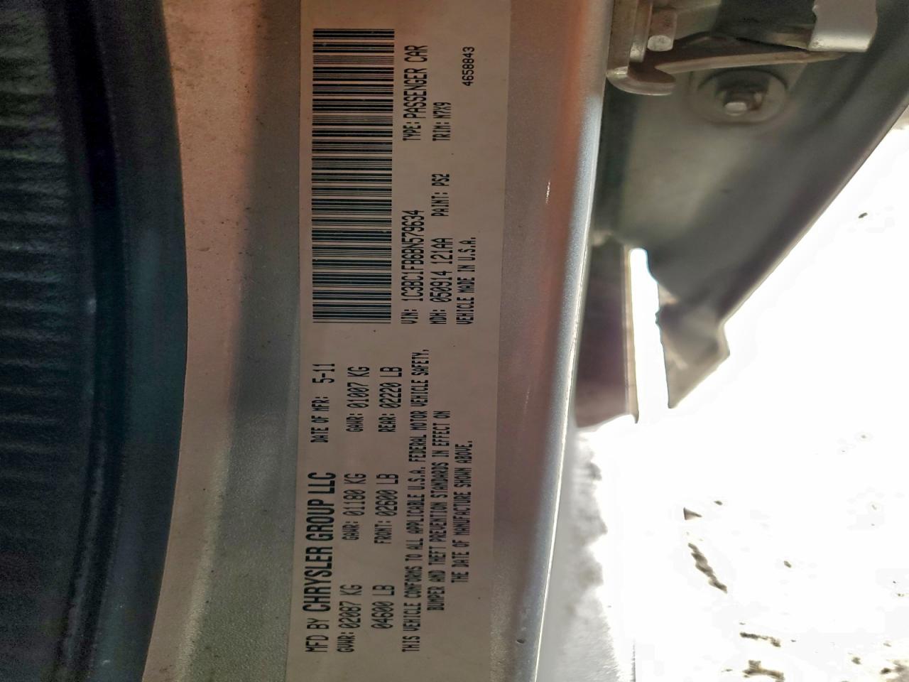 Chrysler 200 Touring Image 12