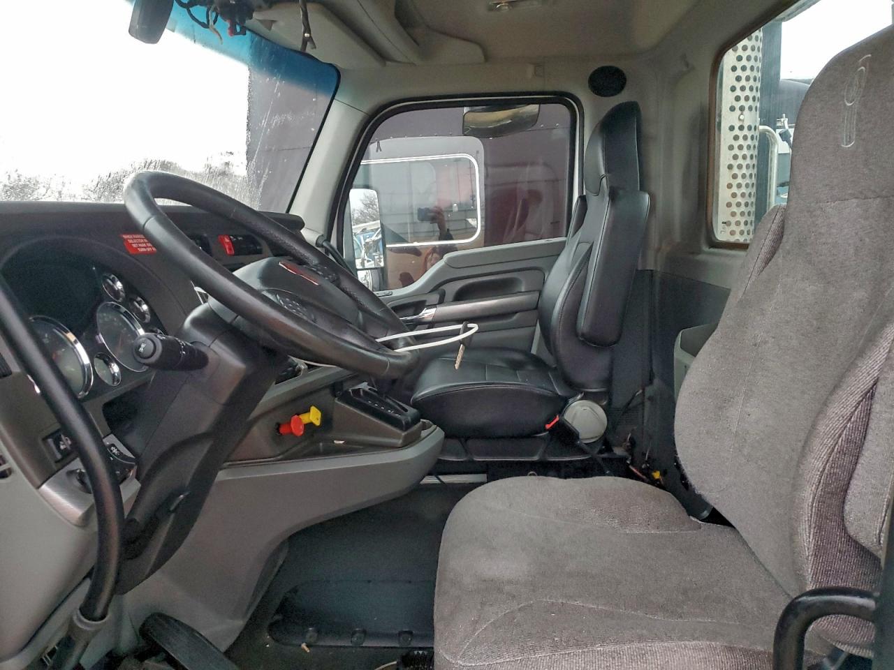 Kenworth Constructi T680 Image 4